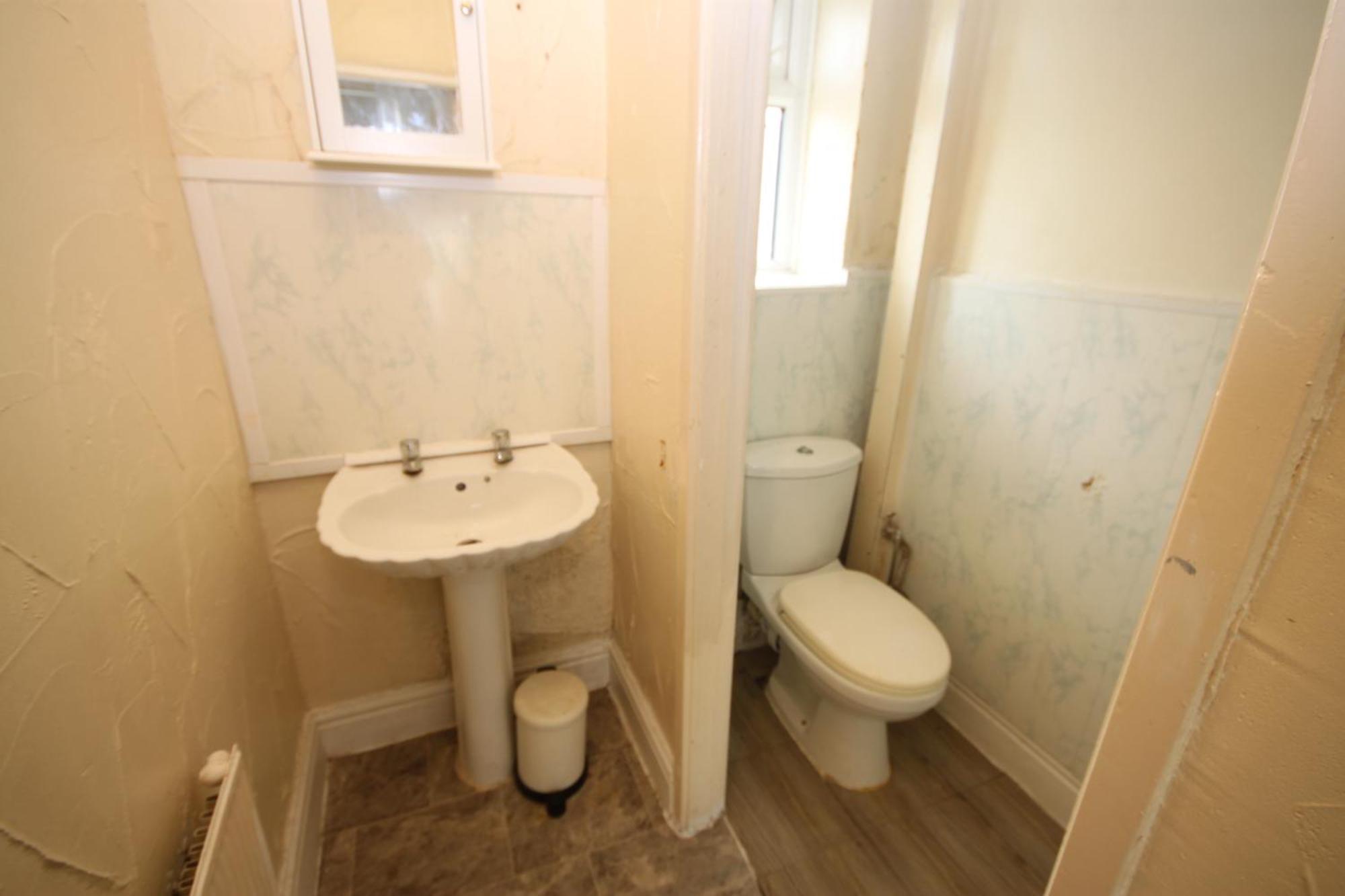 Barton Seaview, Self Catering Studio Apartments, Promenade & Central Beach Location, Families, Couples Or 23 Years Plus Only, Free Parking Blackpool Ngoại thất bức ảnh